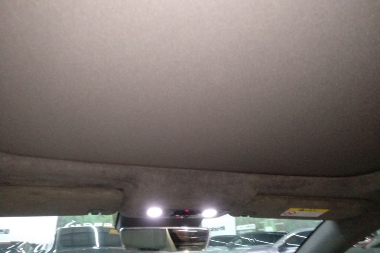 零跑汽车 零跑C01 2022款 后驱长续航版中控内饰22