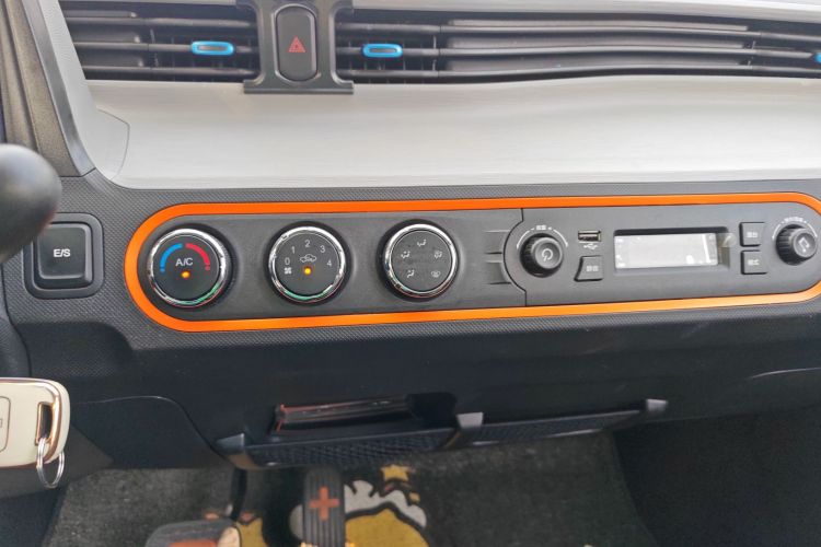 五菱汽车 宏光MINIEV 2021款 马卡龙时尚款 三元锂中控内饰16