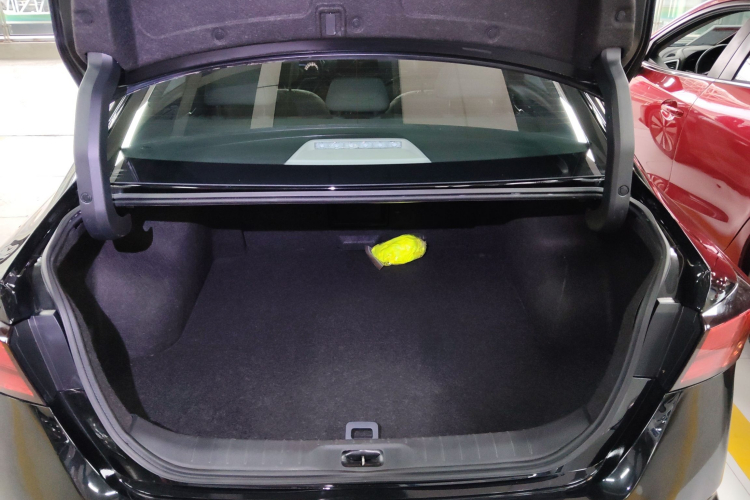 日产 天籁 2021款 2.0T XL Upper AD1 智享领航版机舱底盘23