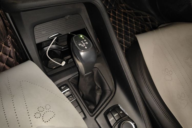 宝马X1 2016款 sDrive18Li 时尚型中控内饰18