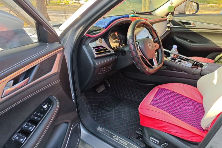 长安CS85 COUPE 2019款 1.5T DCT动版 国VI中控内饰20