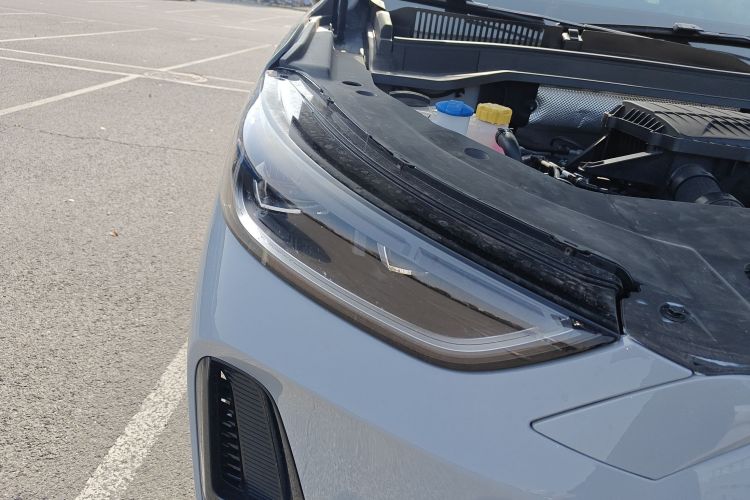 奇瑞 风云T9 2025款 120 长续航版尊荣型 7座 磷酸铁锂车身外观8