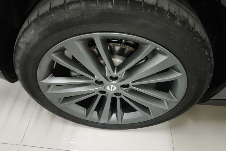 零跑汽车 零跑C16 2026款 增程 280激光雷达智尊版 5座车身外观6002