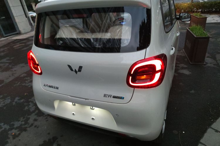 五菱汽车 宏光MINIEV 2025款 四门版 进阶款车身外观6