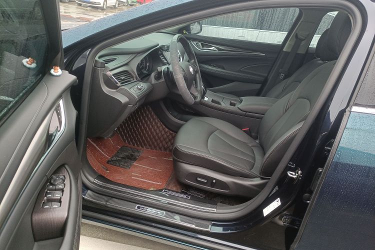 别克 君越 2022款 652T 豪华型中控内饰7003