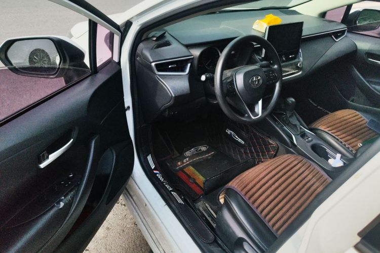 丰田 卡罗拉 2019款 1.2T S-CVT GL-i精英版中控内饰20