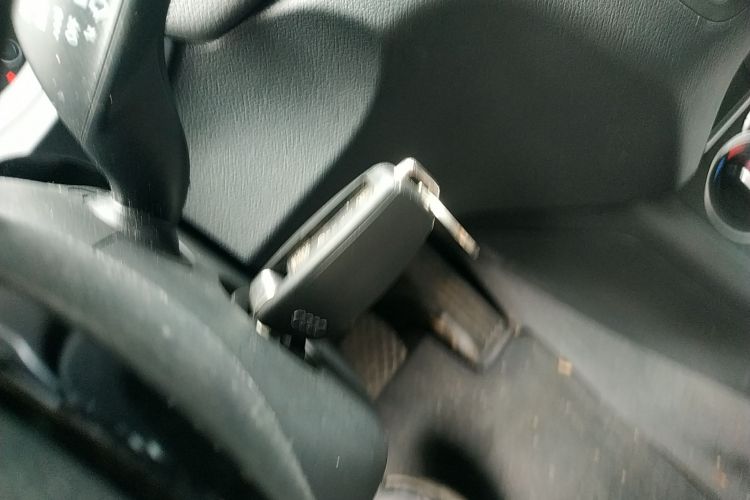 奥迪Q3 2018款 30周年年型 30 TFSI 时尚型中控内饰11