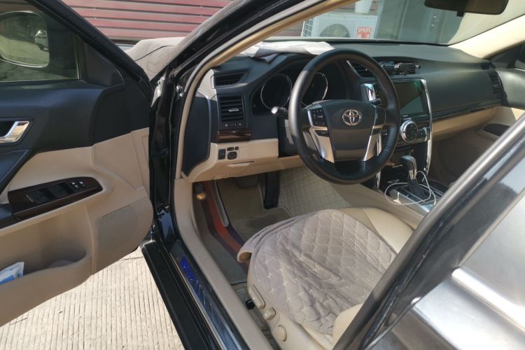 丰田 锐志 2010款 2.5S 风度菁华版中控内饰7003