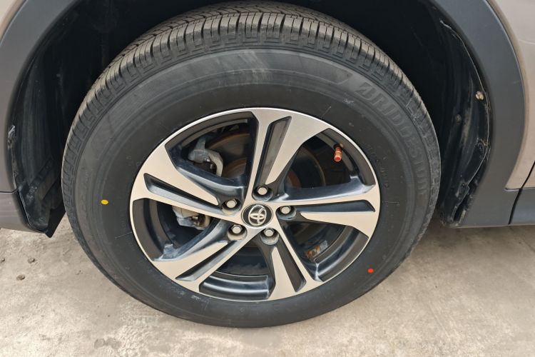 丰田 RAV4荣放 2015款 2.0L 手动两驱都市版车身外观6007