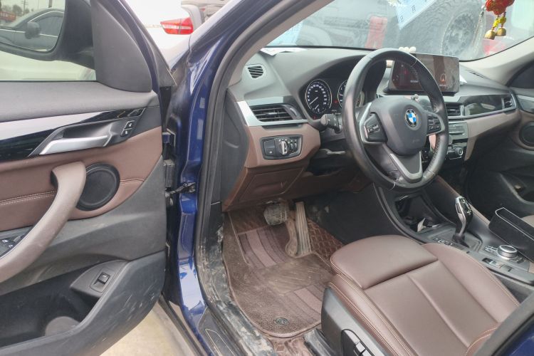 宝马X1 2020款 sDrive25Li 领先型中控内饰20