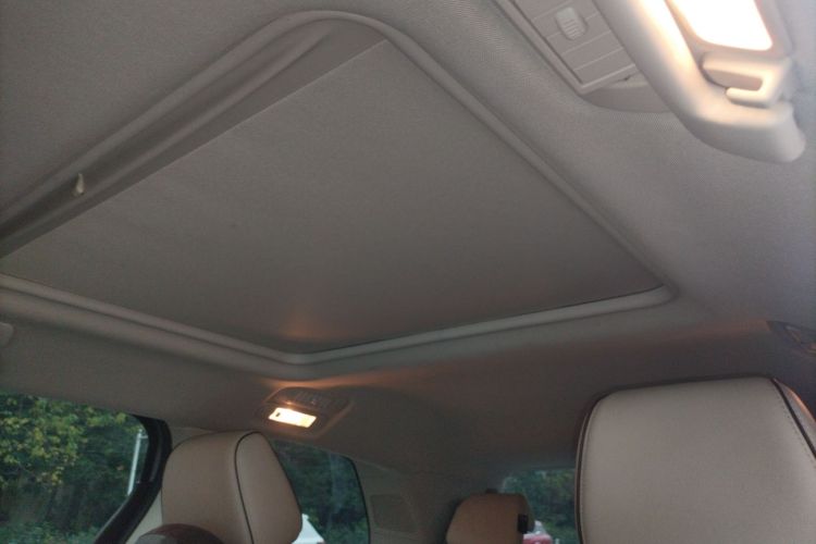 别克GL8 2021款 陆上公务舱 652T 尊贵型中控内饰22