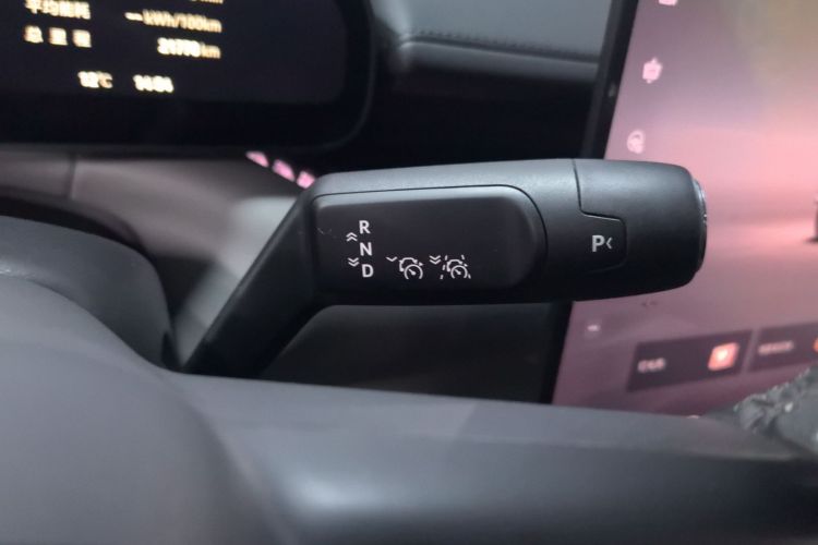 极氪007 2024款 后驱增强版 100kWh中控内饰18