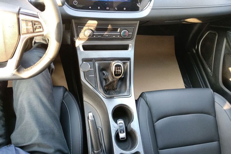 吉利汽车 帝豪 2018款 1.5L 手动向上互联版中控内饰18