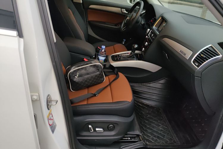 奥迪Q5 2016款 40 TFSI 进取型局部细节41