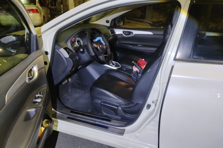 日产 轩逸 2022款 经典 1.6XE CVT舒适版中控内饰19