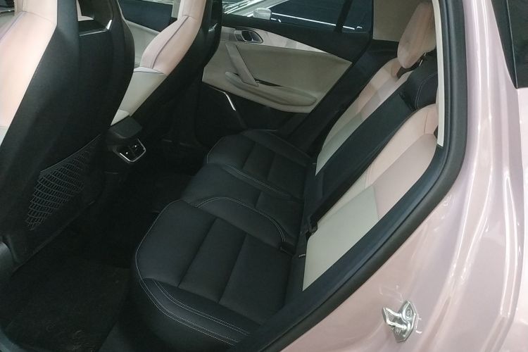 领克06 2021款 1.5T Shero粉色特别版中控内饰21