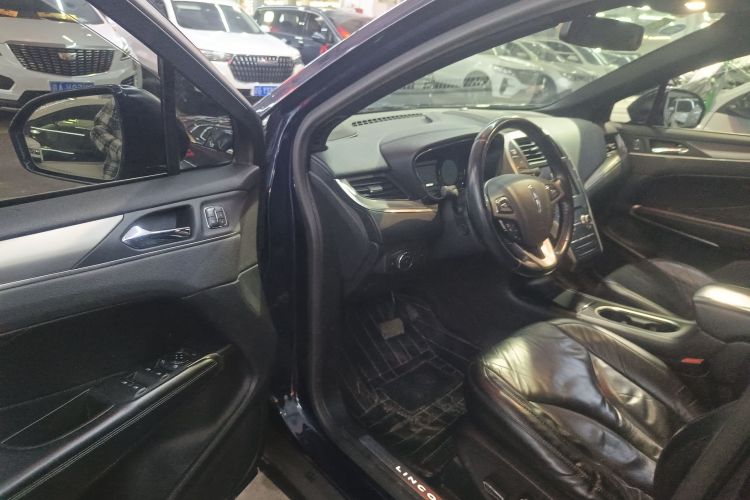 林肯MKC 2017款 2.0T 两驱尊享版中控内饰7003