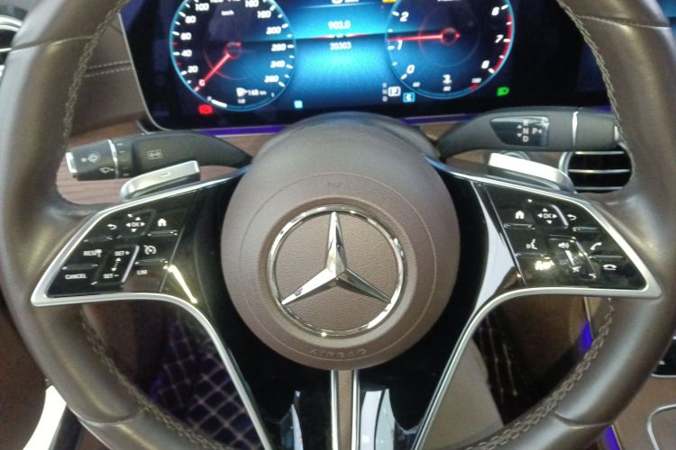 奔驰E级 2023款 E 260 L局部细节13