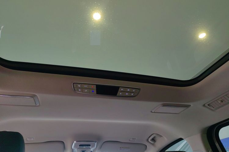 红旗HQ9 2023款 2.0T 智联旗享版局部细节22