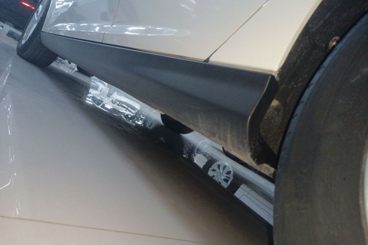 福特 福克斯 2018款 两厢经典 1.6L 自动风尚型智行版局部细节9002