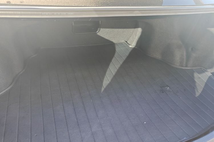 丰田 凯美瑞 2012款 骏瑞 2.0S 耀动版机舱底盘23