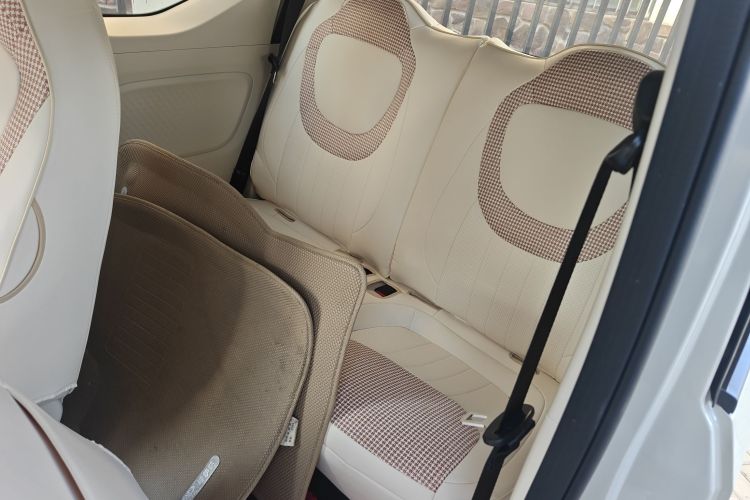 五菱汽车 宏光MINIEV 2024款 第三代 215km 青春版中控内饰21