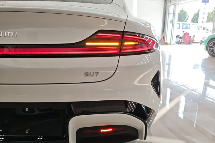 小米汽车 小米SU7 2024款 后驱长续航智驾版车身外观6006