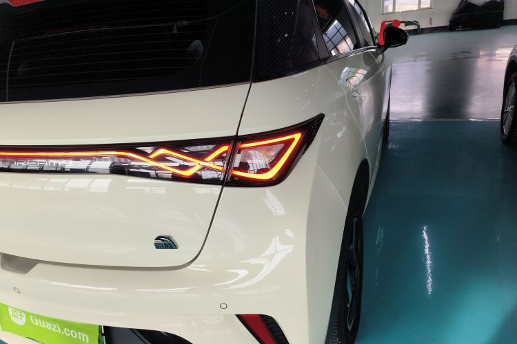 比亚迪 海豚 2021款 405km 时尚版车身外观9