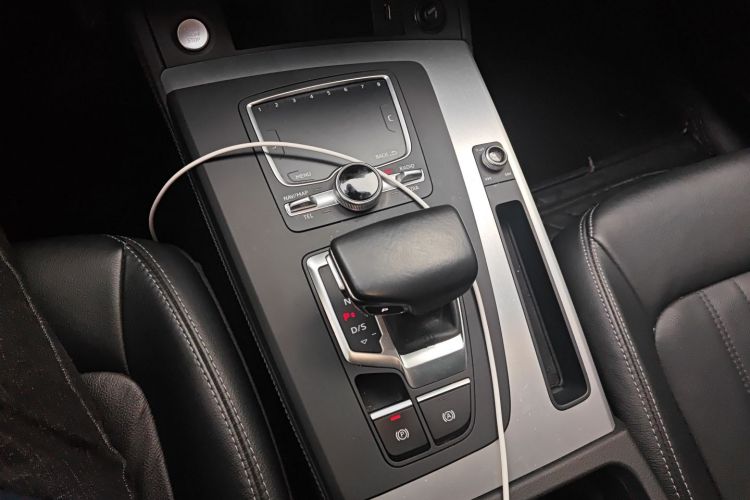 奥迪Q5L 2020款 改款 40 TFSI 荣享时尚型中控内饰18