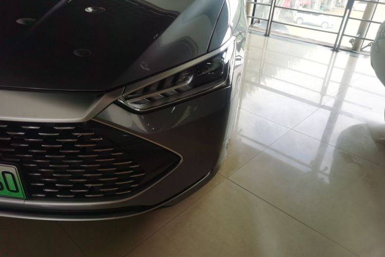 比亚迪 秦PLUS 2024款 荣耀版 DM-i 55KM领先型车身外观36