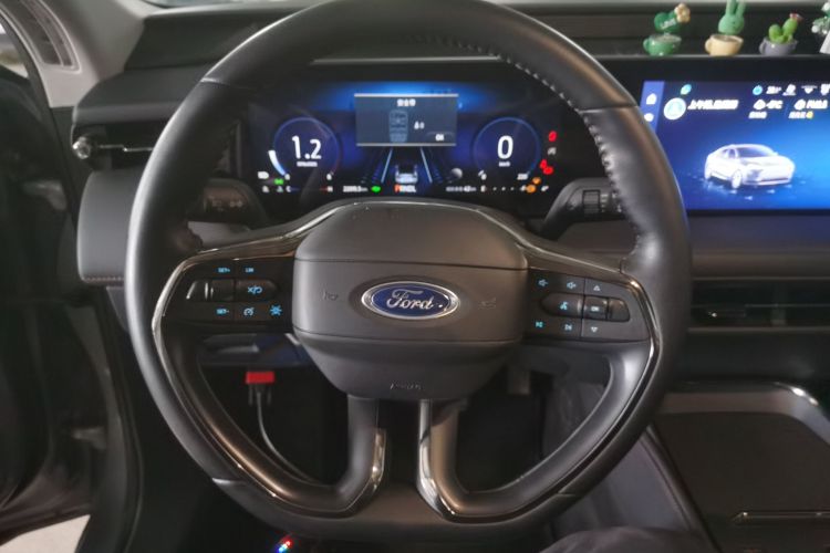 福特 蒙迪欧 2022款 改款 EcoBoost 245 豪华型中控内饰13