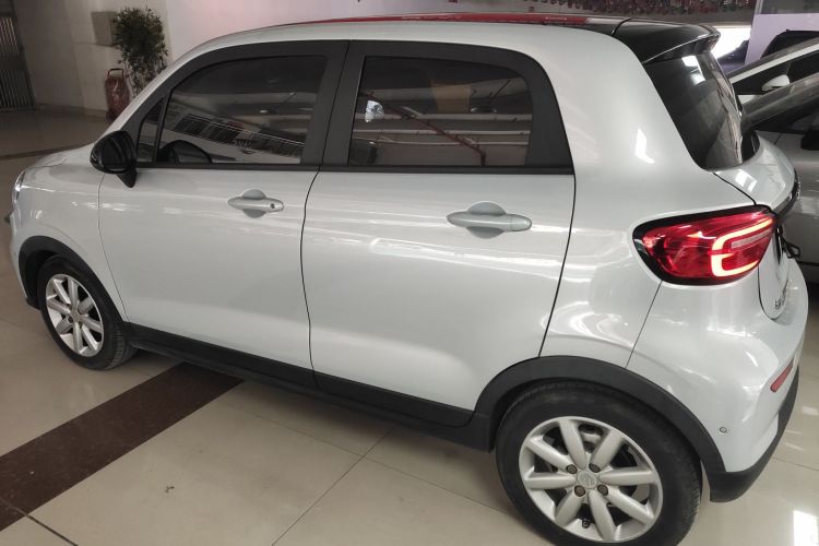 零跑汽车 零跑T03 2022款 星钻版车身外观6003