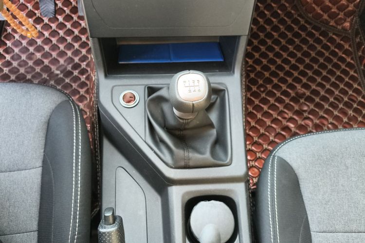 五菱汽车 五菱征程 2021款 1.5T 手动舒适型封窗版局部细节18