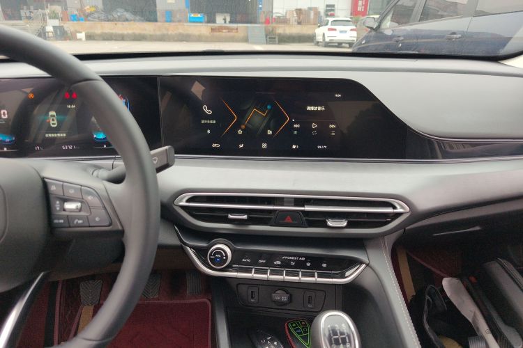 长安 逸动 2021款 PLUS 1.6L GDI 手动豪华型中控内饰16