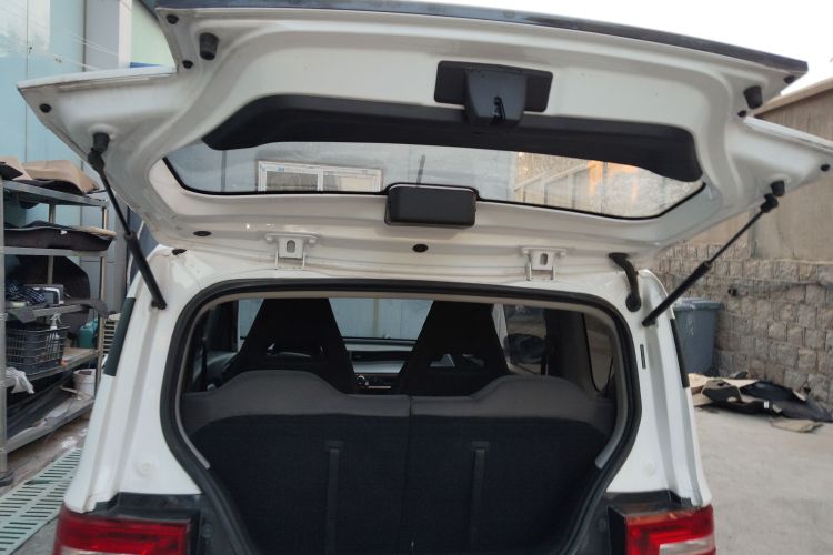 五菱汽车 宏光MINIEV 2022款 自在款 磷酸铁锂机舱底盘23