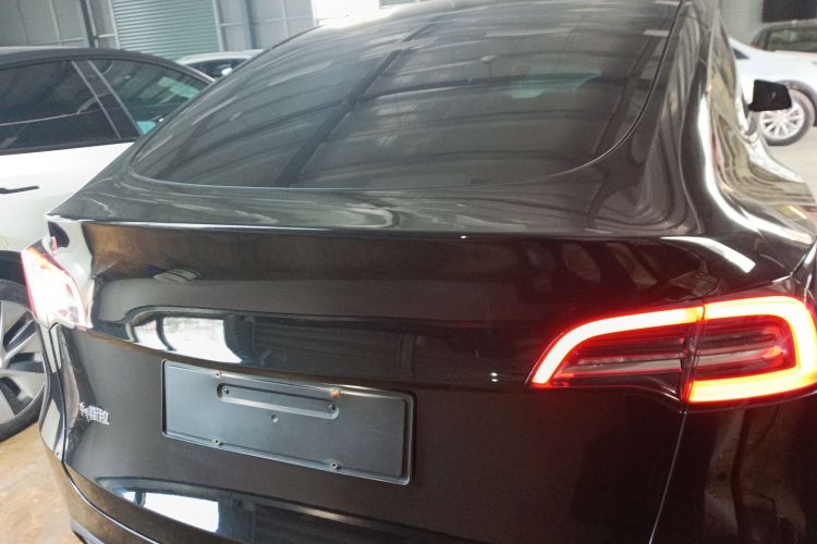 特斯拉 Model Y 2022款 后轮驱动版车身外观6004