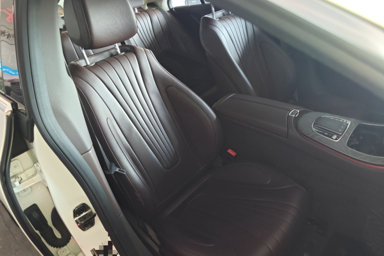 奔驰CLS 2020款 CLS 300 动感型中控内饰41