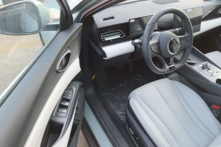 比亚迪 海豹06新能源 2024款 DM-i 80KM尊贵型中控内饰20