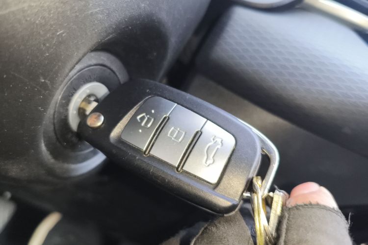 吉利汽车 帝豪 2025款 第4代 1.5L 手动星耀版中控内饰11