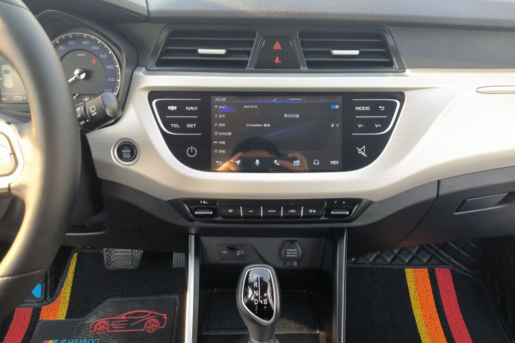 吉利汽车 远景X3 2019款 升级版 1.5L CVT尊贵型中控内饰16