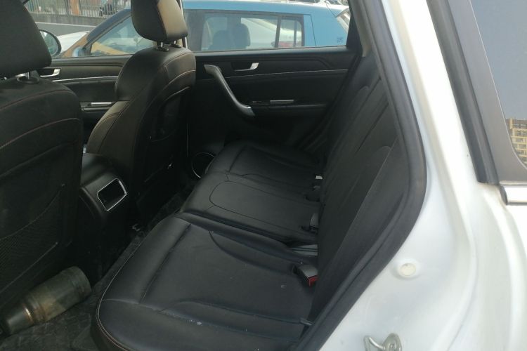 哈弗H6 2017款 蓝标 运动版 1.5T 手动两驱精英型中控内饰21