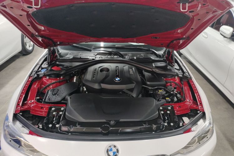 宝马3系 2019款 320Li 时尚型机舱底盘24