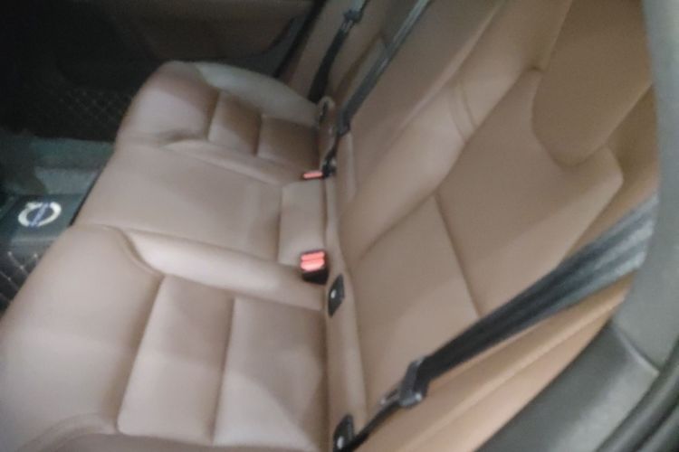 沃尔沃S90 2023款 B5 智逸豪华版中控内饰21