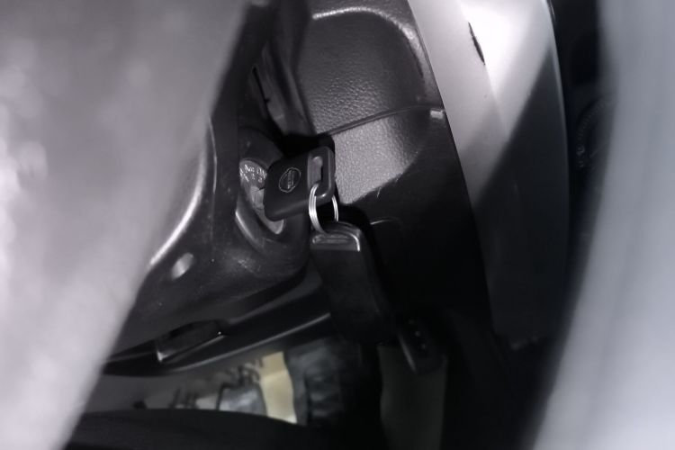 日产 骊威 2015款 1.6XE 手动舒适版中控内饰7001