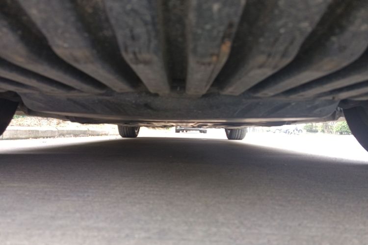 奔驰C级 2019款 C 180 L 时尚型运动版局部细节9008