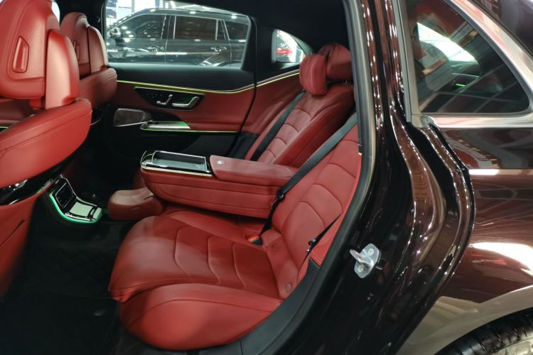 奔驰E级 2024款 E 300 L 豪华运动型中控内饰21