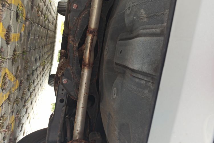 比亚迪 宋 2020款 经典版 1.5T 自动精英型局部细节9009