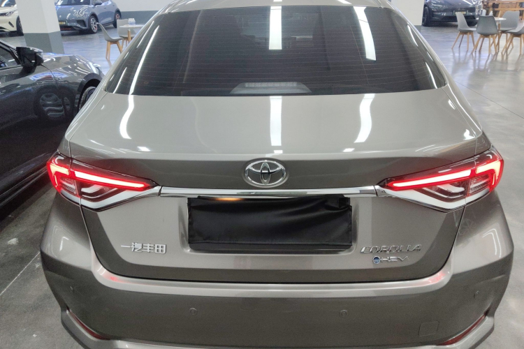 丰田 卡罗拉 2024款 1.8L 智能电混双擎 先锋版车身外观6