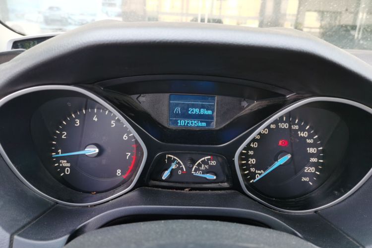 福特 福克斯 2015款 三厢 1.6L 手动舒适型中控内饰14