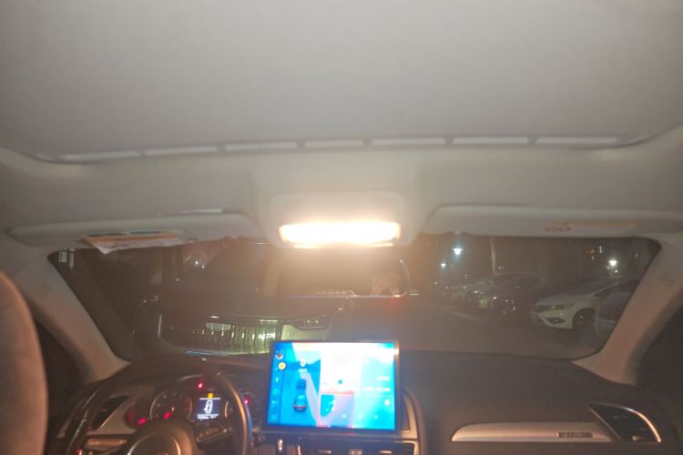 奥迪A4L 2015款 45 TFSI quattro个性运动型中控内饰22